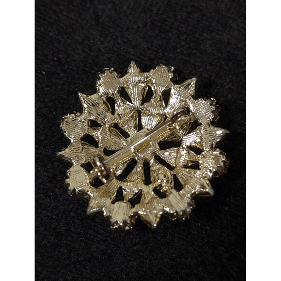 Vintage Aurora Borealis Rhinestone Flower Brooch Gold Tone Round Leaf - Picture 5 of 6